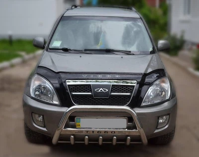 Дефлектор капота Chery Tiggo 2005-2010 с логотипом Vip Tuning