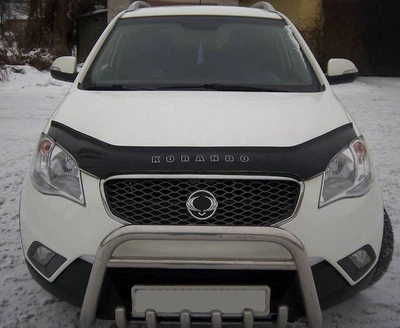 Дефлектор капота SsangYong Korando 2010-2013 с логотипом Vip Tuning