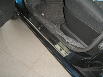 Накладки на пороги Nissan Note 2005-2013 исполнение Premium NataNiko