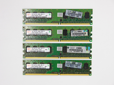 Оперативная память Hynix 4Gb (4*1Gb) DDR2 800MHz PC2-6400 CL6 (HYMP112U64CP8-S6) Б/у