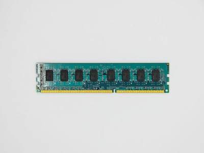 Оперативная память Hynix DIMM 2Gb DDR3-1066MHz PC3-8500 CL7 (HMT125U6TFR8C-G7 N0 AA-C) Refurbished