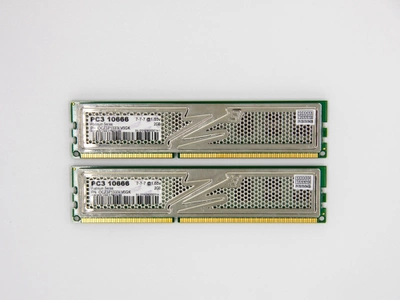 Игровая оперативная память OCZ Platinum Series DIMM 4Gb (2*2Gb) DDR3 1333MHz PC3-10600 CL7 (OCZ3P1333LV6GK) Refurbished