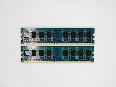 Оперативная память Hynix DIMM 4Gb (2*2Gb) DDR2-800MHz PC2-6400 CL6 (HMP125U6EFR8C-S6 AB) Refurbished