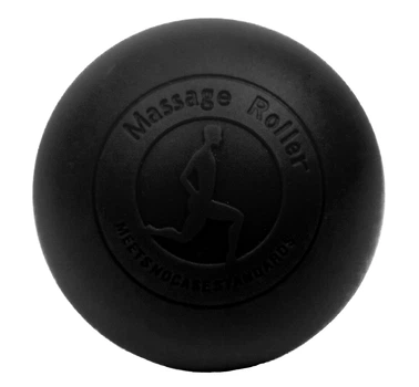 Каучуковый массажный мячик YogaLife 6.5 см черный (мяч для МФР и йоги, мячик-массажер для спины, ног, рук, шеи и стоп) YL-KM65-BK