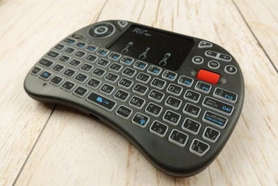 RII X8 + plus Riitek беспроводная клавиатура с микрофоном, тачпадом и подсветкой с русской раскладкой