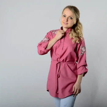 Женская туника с длинным рукавом, с пояском, вышивка - цветки, ткань оникс, цвет - темно - розовый, размер 44-46, Світлана-К