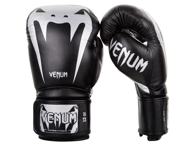 Перчатки боксерские VENUM Giant 3.0 Boxing Gloves 14 унций черный/серебристый (3984)