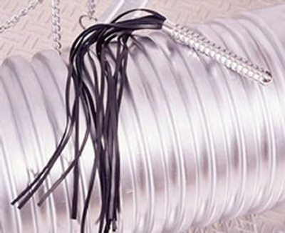 Кожаная плеть с металлической рукояткой (02112000000000000)