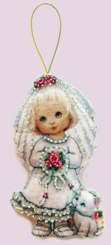 Набор для творчества. Вышивка елочной игрушки Butterfly Кукла. Невеста 12 х 7 F059