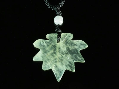 Амулет Нефритовий кулон Лист Клена Semantic Jewelry 2.7 x 2.5 x 0.2 см