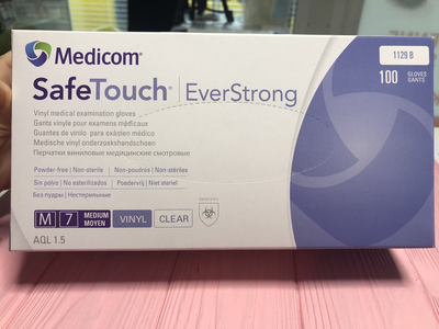 Виниловые медицинские перчатки размер M Medicom SafeTouch EverStrong 100шт