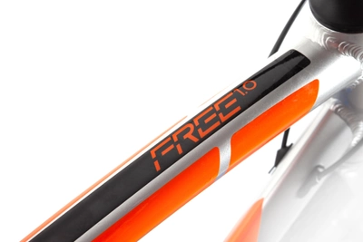 Велосипед TRINX Free 1.0 700C 47 см 2022 Grey-Black-Orange (Free1.0(47)GBO)