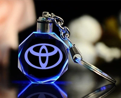Брелок автомобильный на ключи ТОЙОТА GF авто брелок с логотипом Toyota с подсветкой (R050867)