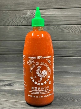 Соус шрирача Sriracha Huy Fong остро-сладкий 793г