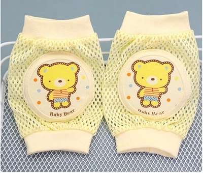 Наколінники дитячі з малюнком Bear Yellow 4AC615