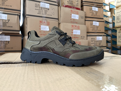 Тактичні камуфляжні кросівки під форму для ЗСУ армійські олива 45 30 см (11110835)
