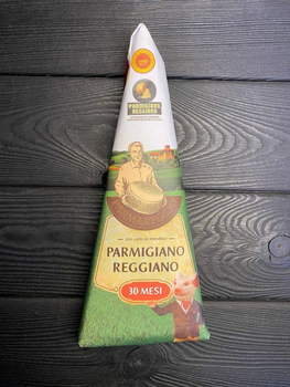Сир пармезан Parmareggio Parmigiano Reggiano 30 місяців 250г