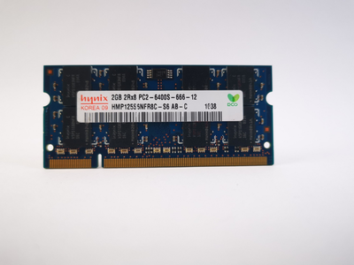 Оперативная память для ноутбука SODIMM Hynix DDR2 2Gb 800MHz PC2-6400S (HMP125S6NFR8C-S6) 6650 Б/У