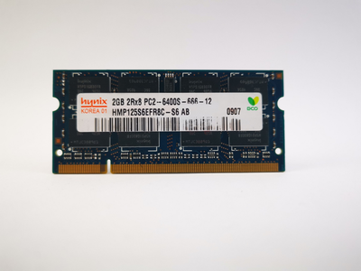Оперативная память для ноутбука SODIMM Hynix DDR2 2Gb 800MHz PC2-6400S (HMP125S6EFR8C-S6) 6651 Б/У