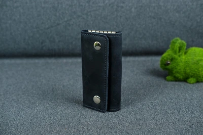 Ключница винтажная кожа Berty aqz-10211 на кнопках Синий