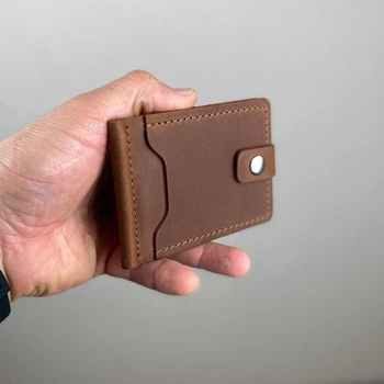 Зажим для денег на кнопке мужской коричневый Classic Button cognac