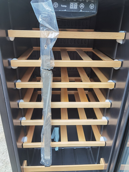 Винный шкаф Klarstein 10028491 Vivo Vino 26 88л (черный)