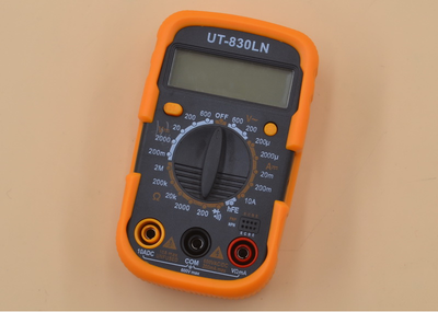 Цифровой мультиметр UT-830LN