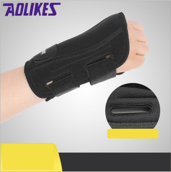 Бандаж на лучезапястный сустав AOLIKES с двумя пластинами жесткости на левую руку М 01463