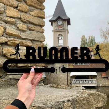 Медальниця з дерева "Runner"