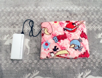 Килимок плюшевий з підігрівом USB від Power Bank, прикурювач, комп'ютер нагрів до 45С / рожевого кольору
