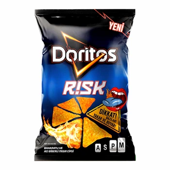 Чипсы красящие язык Doritos RISK со вкусом сладко-острого мексиканского соуса чили с перцем 109 г