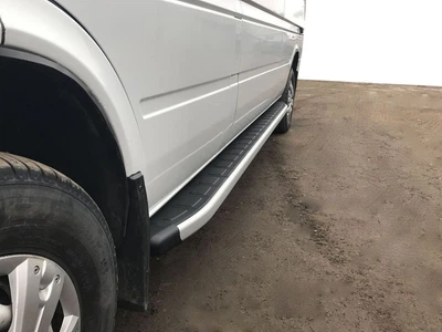 Боковые алюминиевые пороги Fullmond для Volkswagen LT (1995-2006) - Средняя база (2 шт)