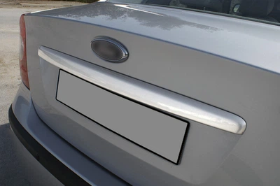 Ford Focus II (2005-2008) Накладка на крышку багажника