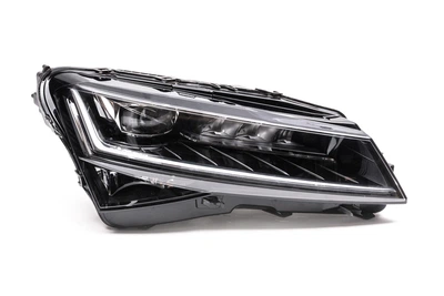 Передня фара Matrix (Права, Оригінал, Б.У.) для Skoda Superb 2015-2024 рр