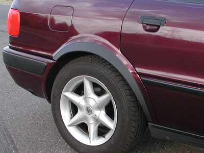 Накладки на арки (4 шт, чорні) для Ауді 80/90 1987-1996 рр