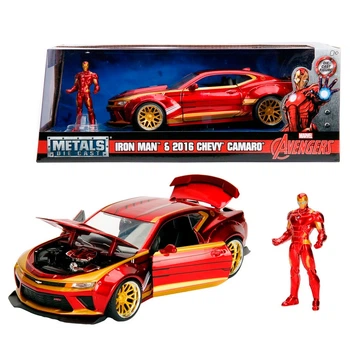 Модель машинки коллекционной Marvel Мстители Chevrolet Camaro с фигуркой Железного человека
