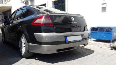 Задня бамперна накладка для фарбування для Renault Megane II 2004-2009 років.