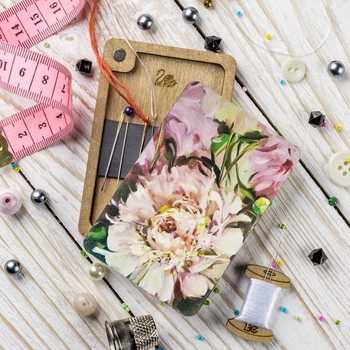 Шкатулка для рукоделия Wonderland Crafts FLZB(N)-085 Игольница (6*9см)