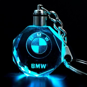 Светящийся брелок BMW Keychain автоматическое свечение разными цветами