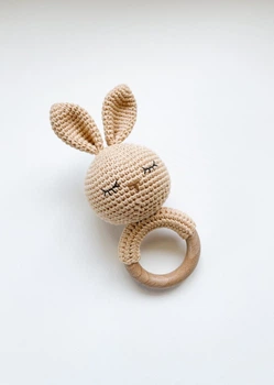 Детская игрушка-погремушка Kiddie Widdie зайчик бежевый hand made