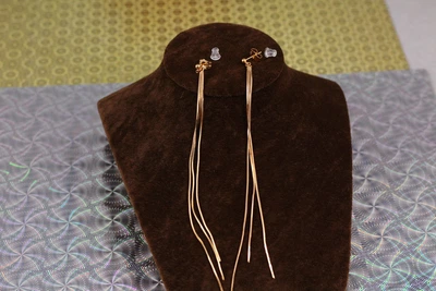 Серьги гвоздики Xuping Jewelry три нитки 14 см золотистые
