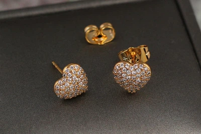 Серьги гвоздики Xuping Jewelry сердечки из мелких фианитов 9 мм золотистые