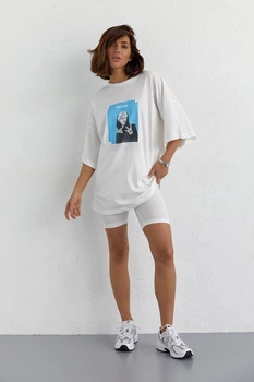 Костюм з футболкою oversize та велосипедками - молочний колір, розмір S