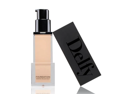 Водостійка тональна база під макіяж Delfy Professional Foundation Water Resistant Натурель 20 35 мл (5060465711113)