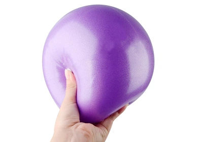 Мяч EasyFit для пилатеса и йоги 25 см фиолетовый (гимнастический мячик для фитнеса и реабилитации) EF-25-V