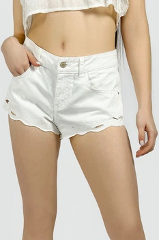 Джинсовые шорты Pull & Bear 5696/331/250 белые M