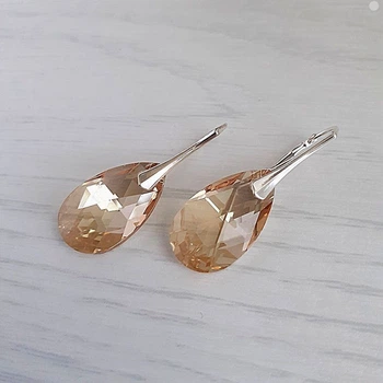 Сережки Hand Made з кристалами Swarovski світло-бурштинового відтінку