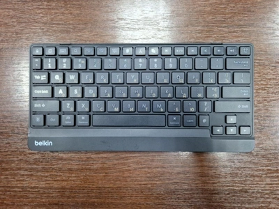 Клавиатура Belkin Bluetooth Keyboard Black (F5L137) (Вживаний)
