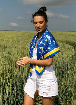 Хустка патріотична (атлас) 90х90 см (С90150-13)