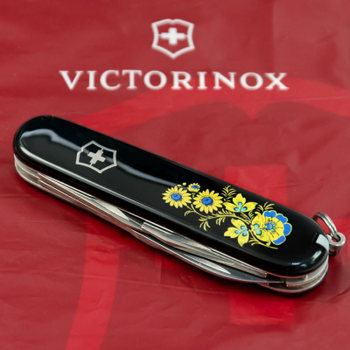 Ніж Victorinox Spartan Ukraine Black "Квіти" (1.3603.3_T1050u)